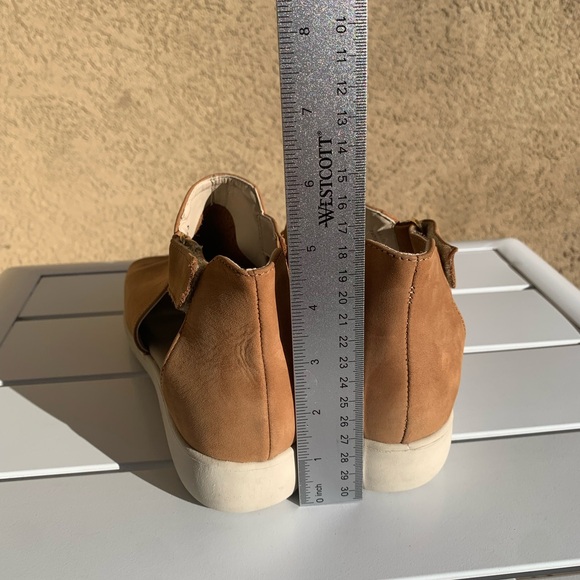 The FLEXX tan leather sandals size 10 (European 42) - Picture 6 of 16